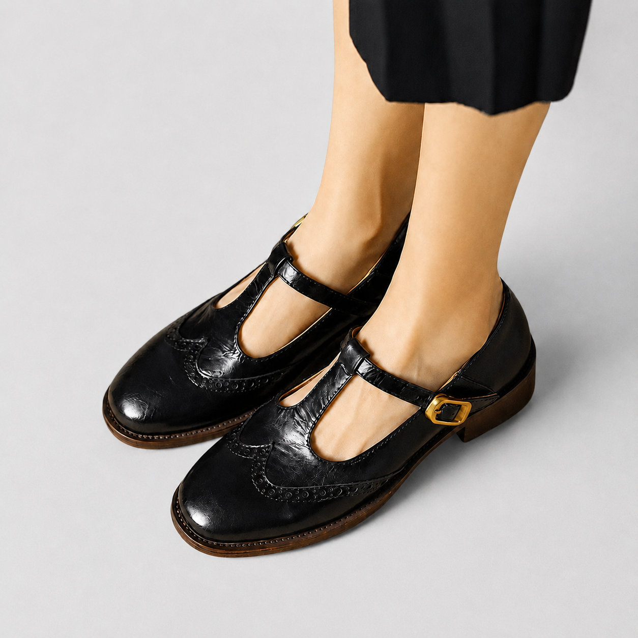 Livian - Sandały na Obcasie w Stylu Retro