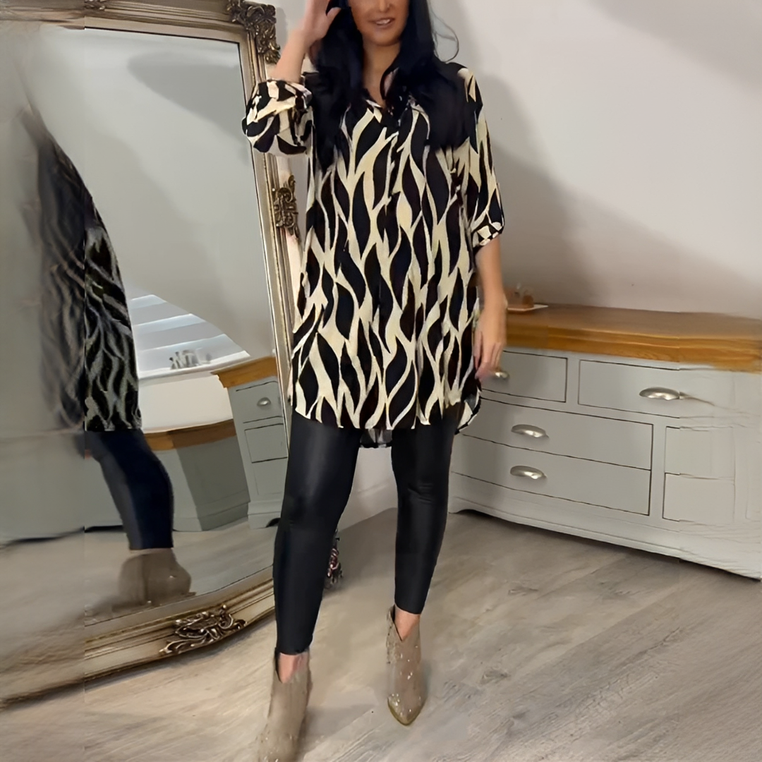 Desiree - Modna bluzka z dekoltem w serek