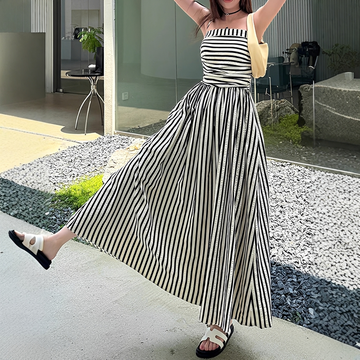 Cindy - Stylowa Maxi Sukienka w Paski