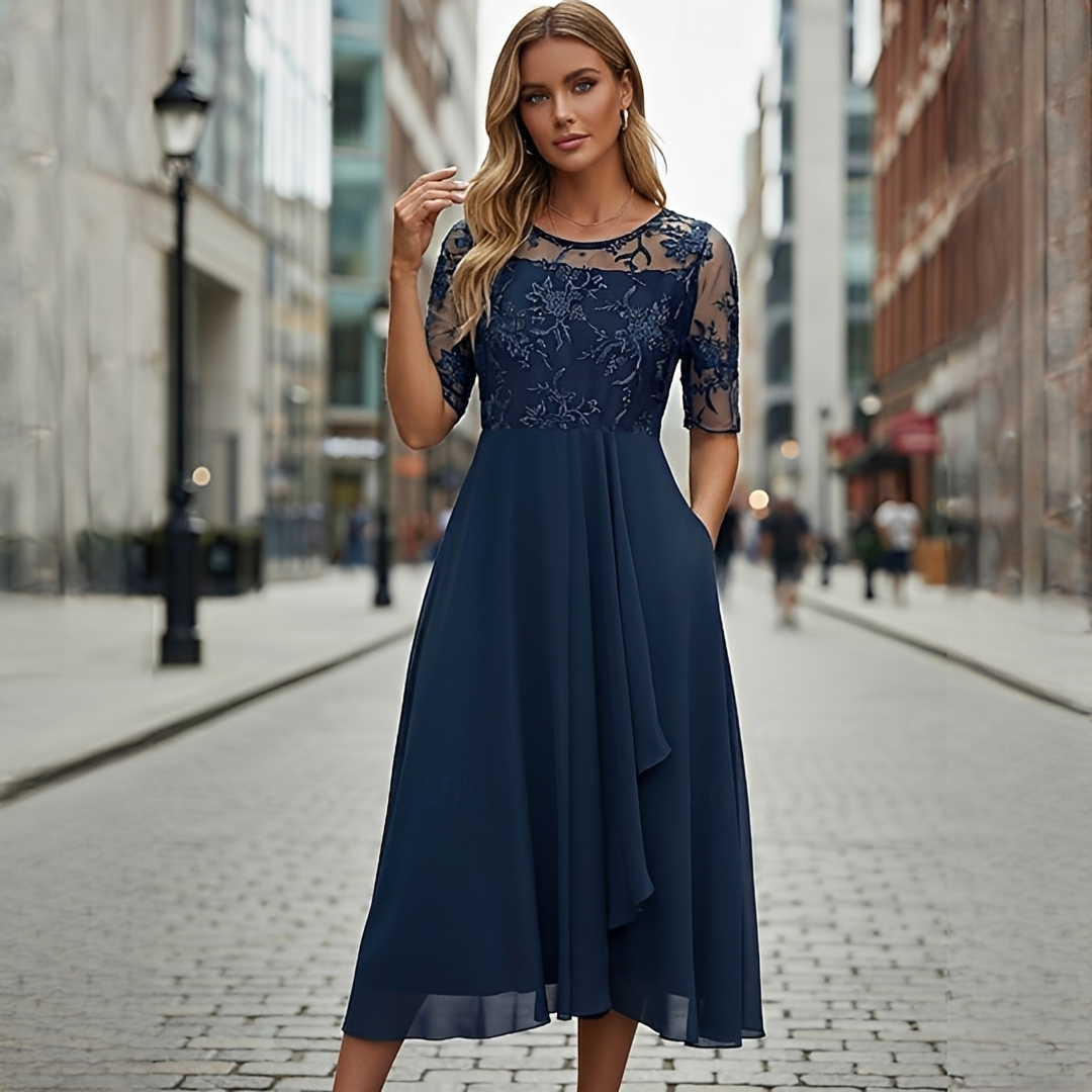 Victoria - Elegancka sukienka koronkowa z wycięciami