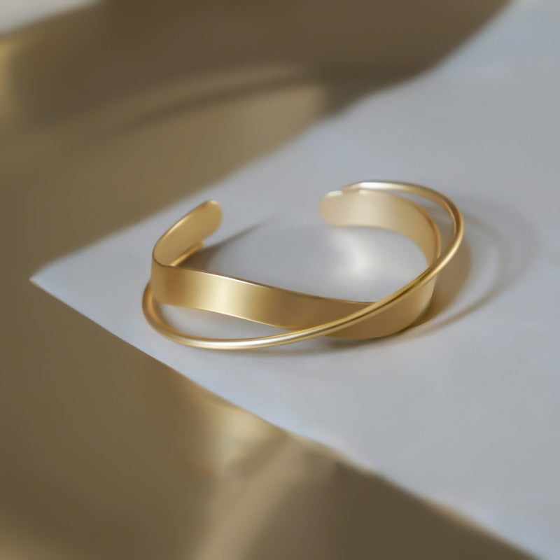 Liora – Promienna minimalistyczna bransoletka