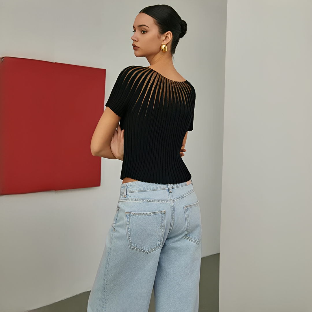 Selena - Modna bluzka z krótkim rękawem