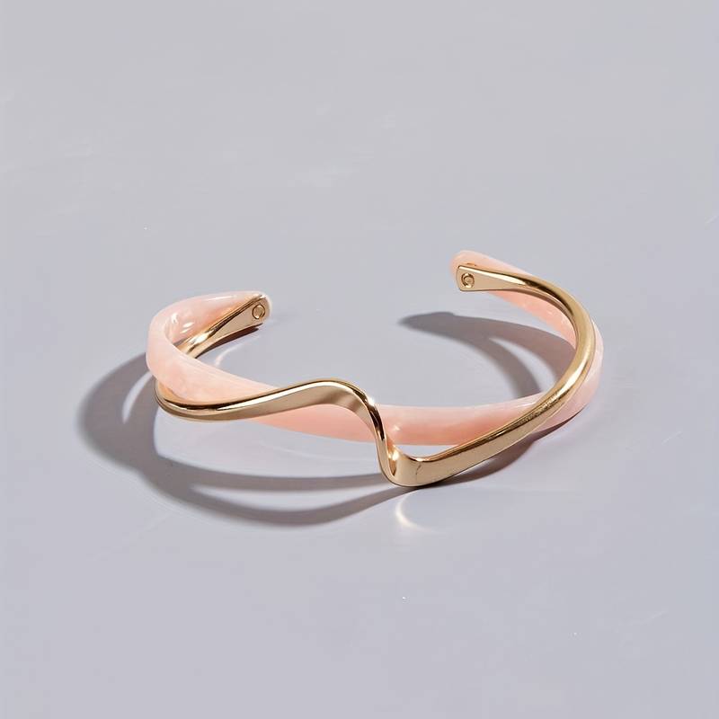 Brazalete Ondulado z Detalami Dekoracyjnymi