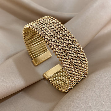 Raya – Pulsera z grawerowanym kablem