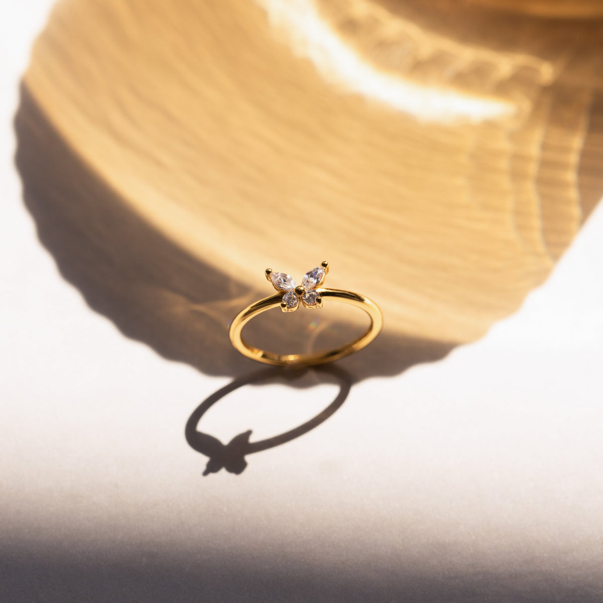 Motyl – Pierscionek elegancki