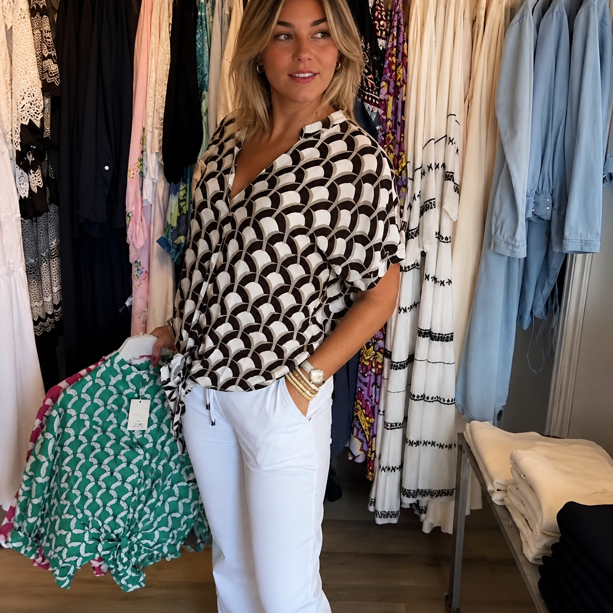 Leona - Stylowy top z nadrukiem dla kobiet