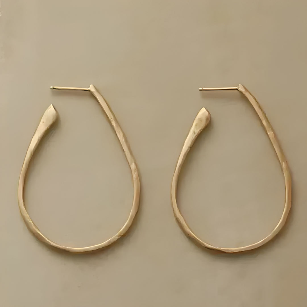Livia – Aro Eleganckie Złote Vintage