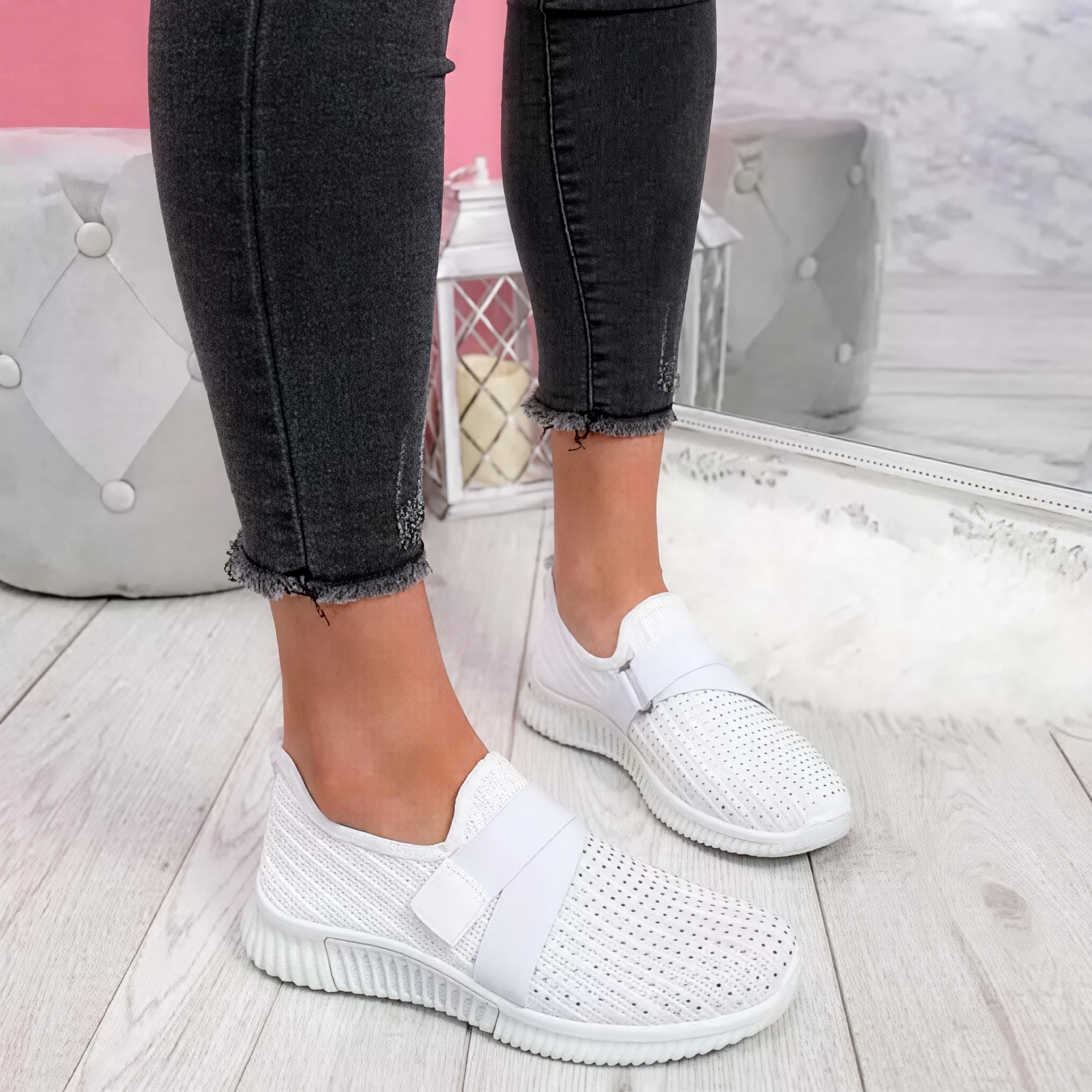 Kinsley - Łatwe do założenia sneakersy z kryształowymi wzorami