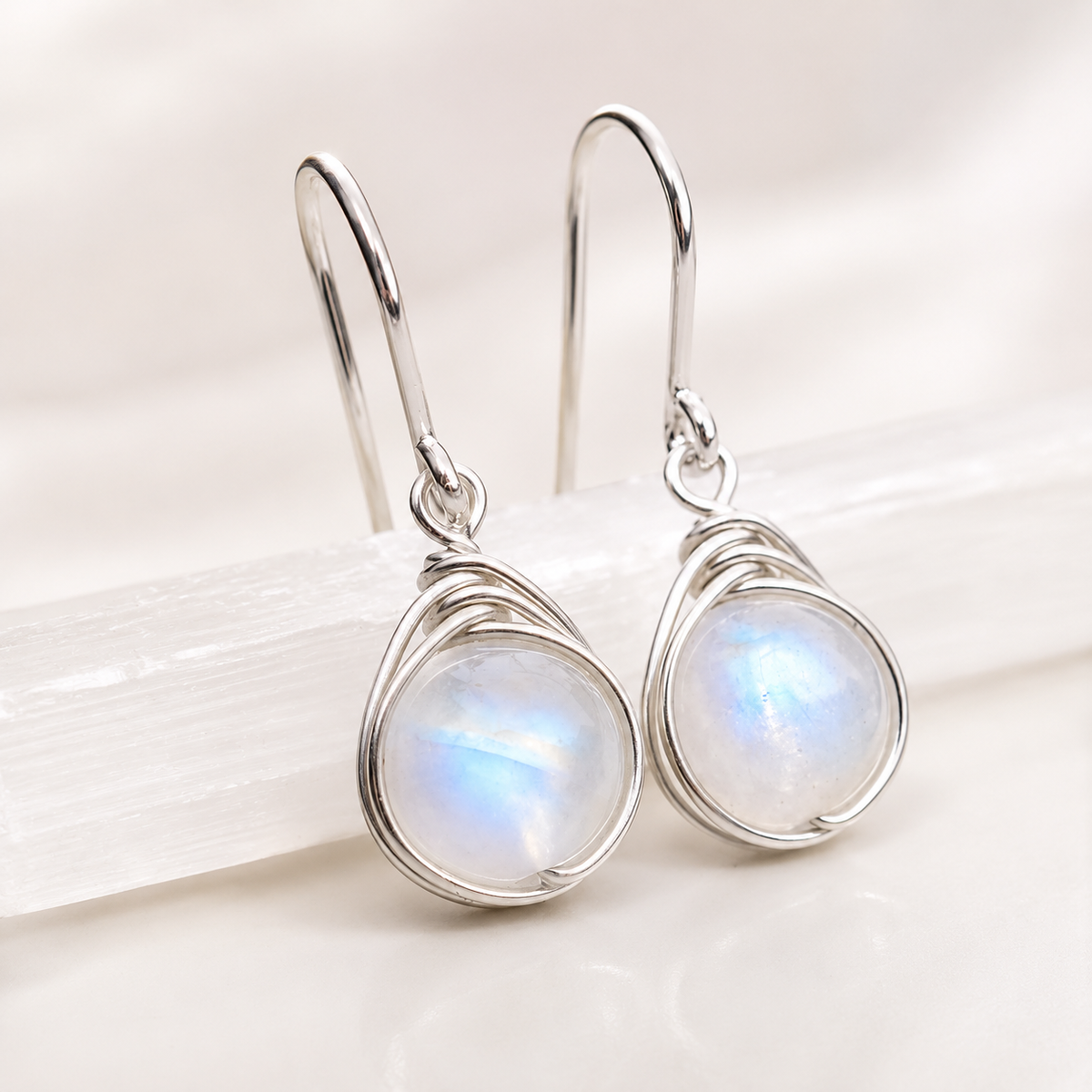 Aylin – Kolczyki wiszące boho z moonstone