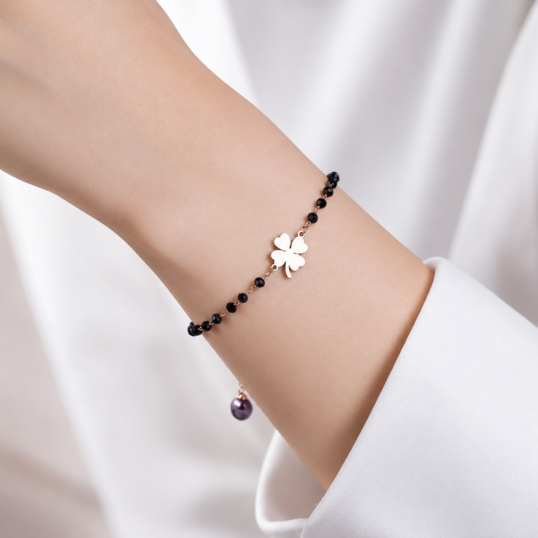 Faelya – Pulsera amuleto czterolistnego koniczyny