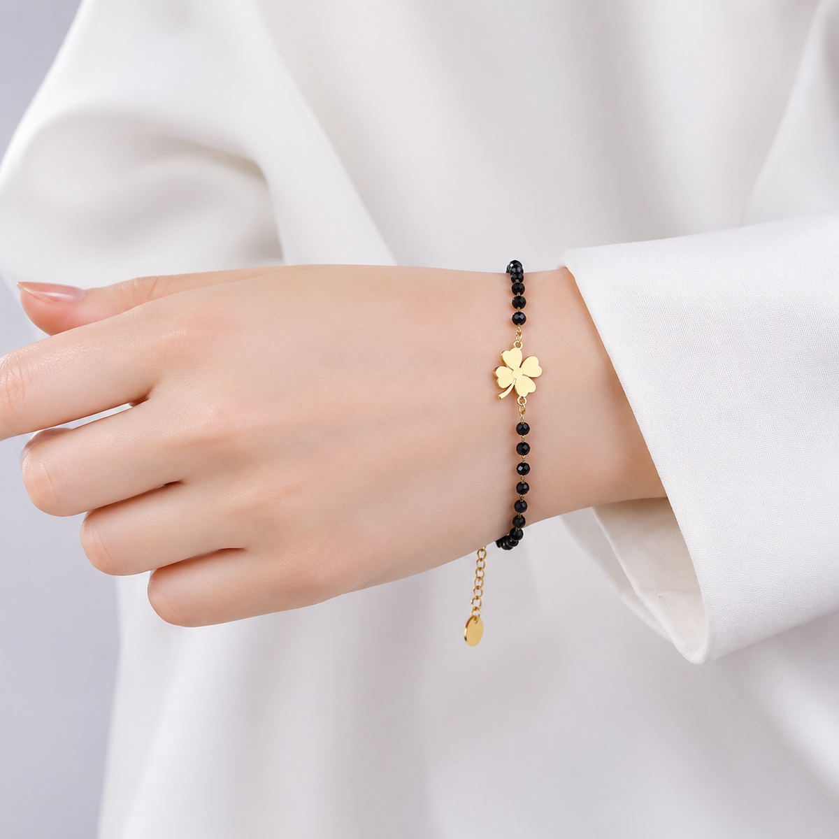 Faelya – Pulsera amuleto czterolistnego koniczyny