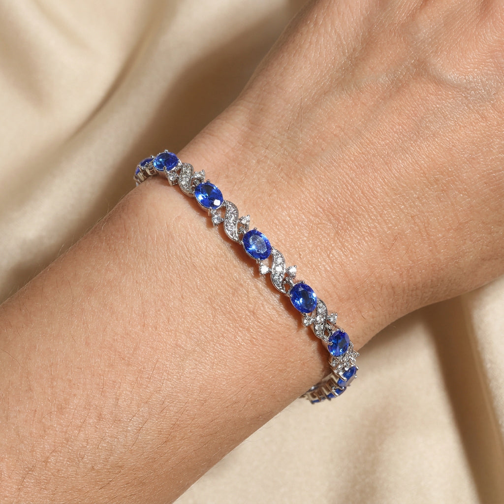 Carol – Elegancka Złota Bransoletka