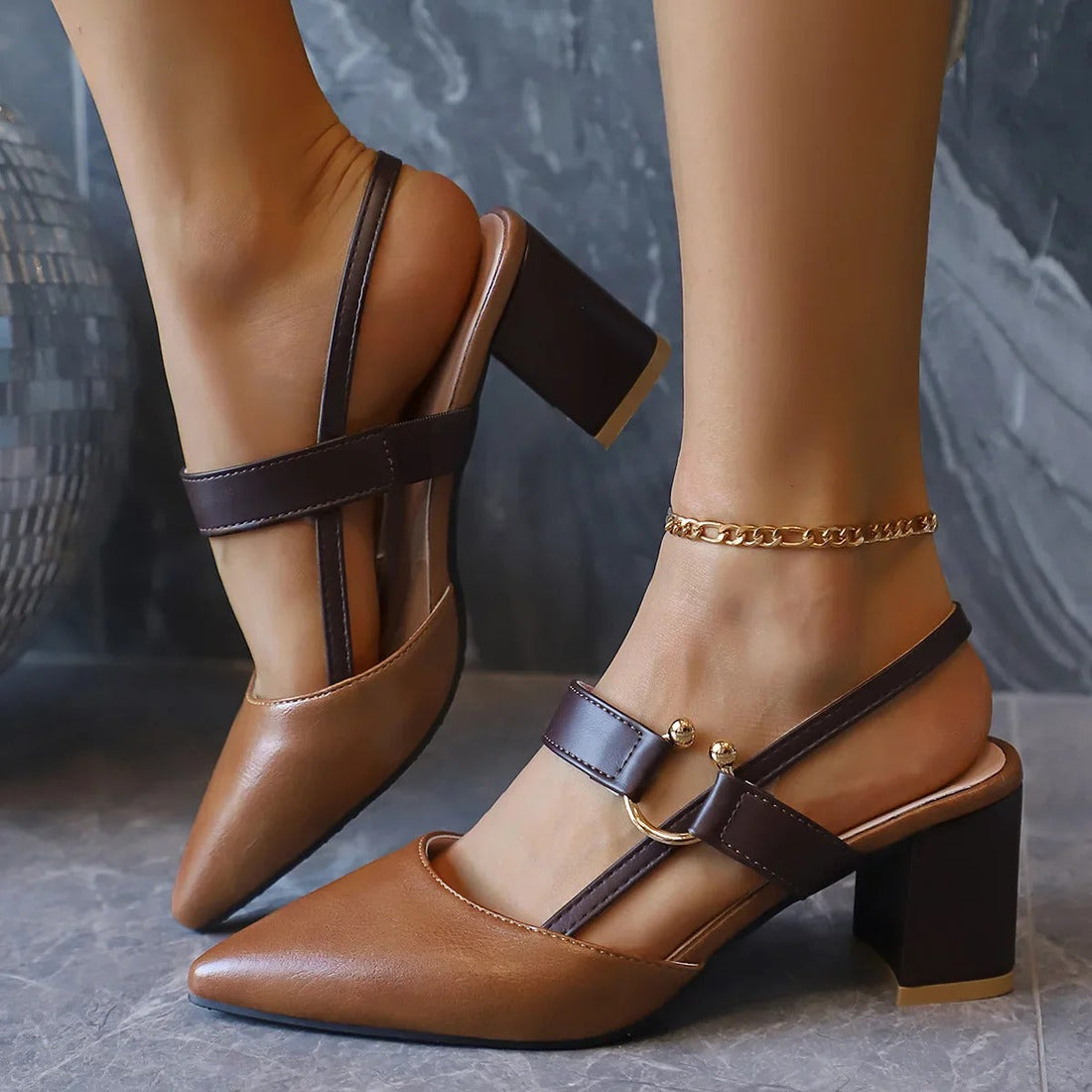Caelan - Sandały na obcasie typu slingback