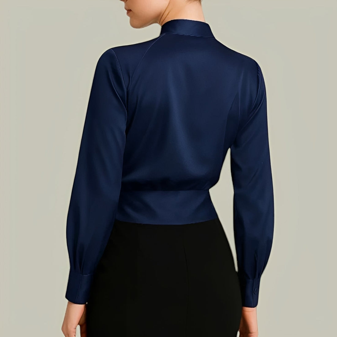 Livia - Elegancka bluzka kopertowa z długim rękawem