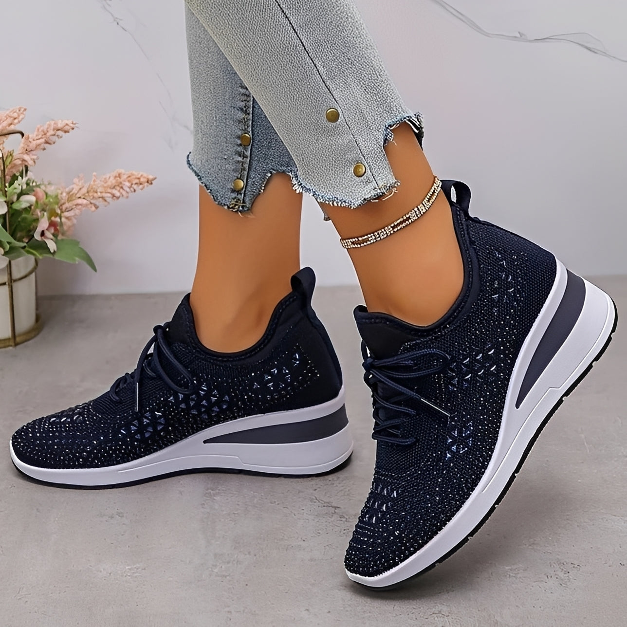 Elodie - Stylowe Wygodne Sneakersy z Detalami z Kryształków