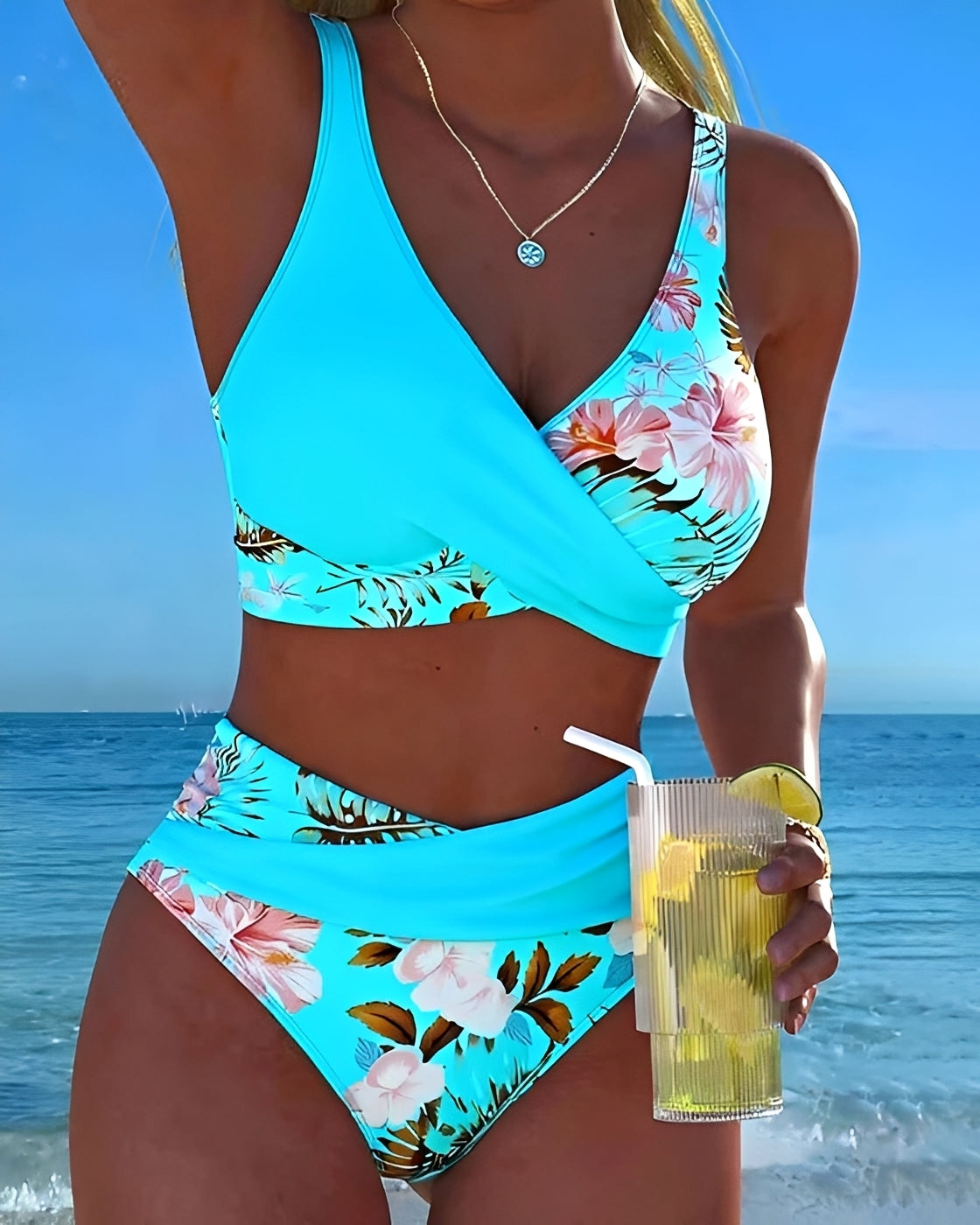 Eleri - Stylowe kwiatowe bikini