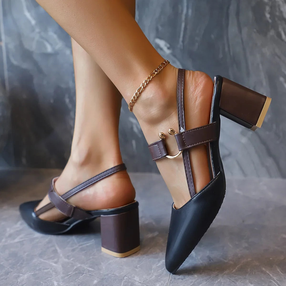 Caelan - Sandały na obcasie typu slingback