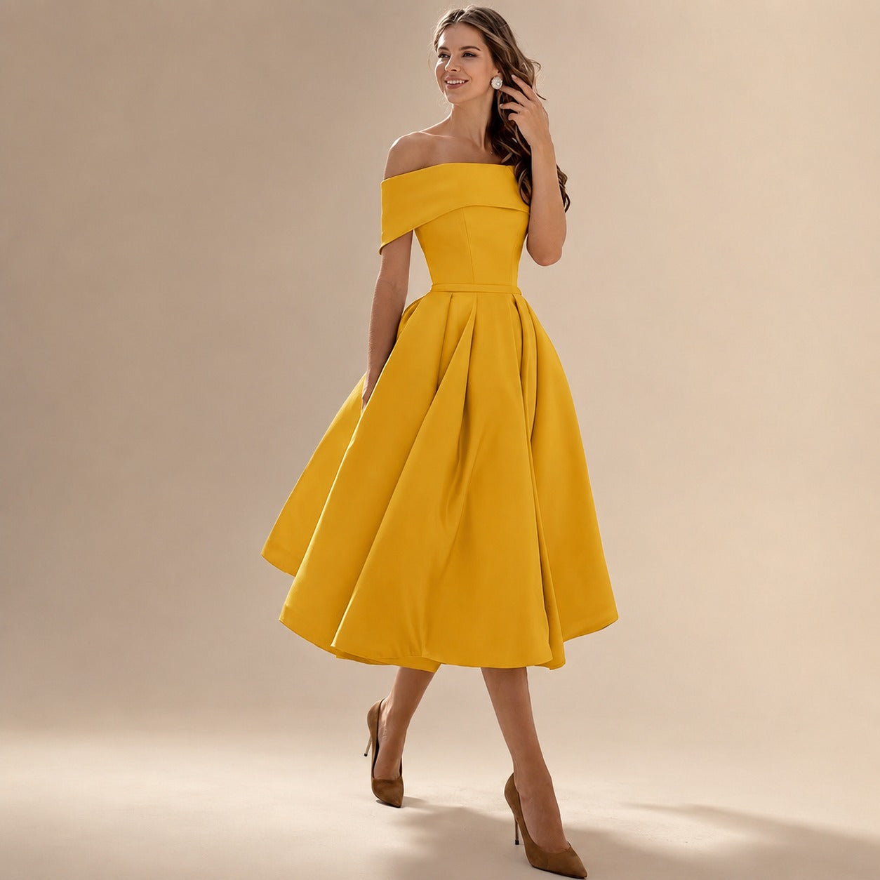 Erika - Elegancka Sukienka z Odkrytymi Ramionami