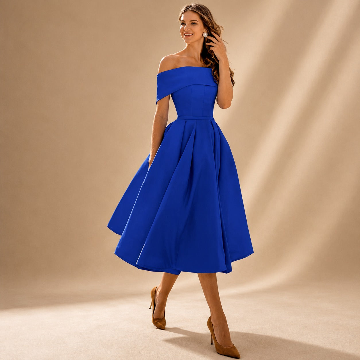 Erika - Elegancka Sukienka z Odkrytymi Ramionami