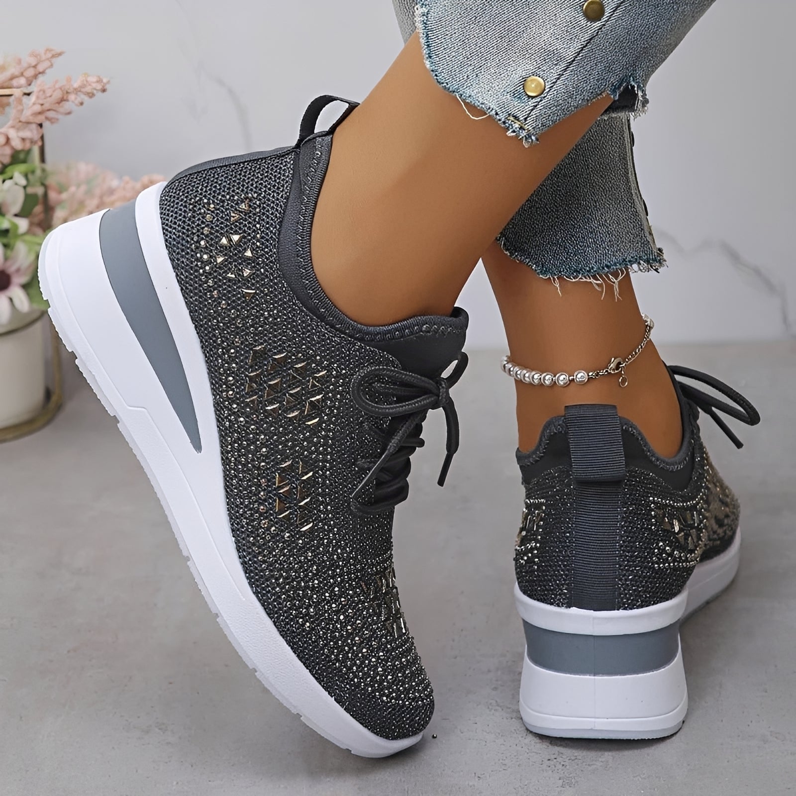 Elodie - Stylowe Wygodne Sneakersy z Detalami z Kryształków