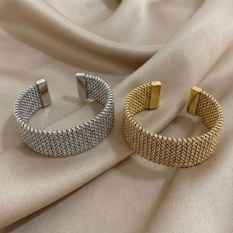 Raya – Pulsera z grawerowanym kablem