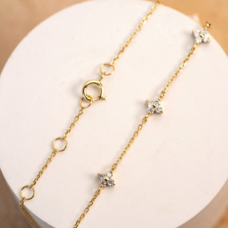 Pulsera Kwiatów z Cyrkoni - Pulsera Minimalistyczna