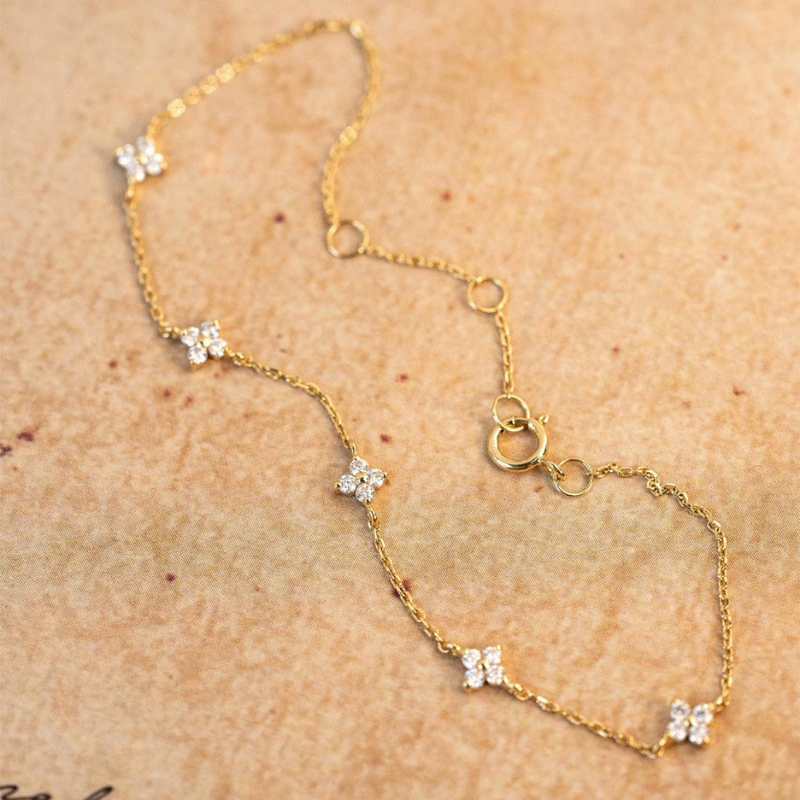Pulsera Kwiatów z Cyrkoni - Pulsera Minimalistyczna