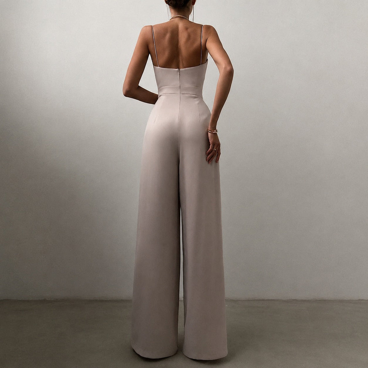 Becca - Elegancki kombinezon z wysokim stanem