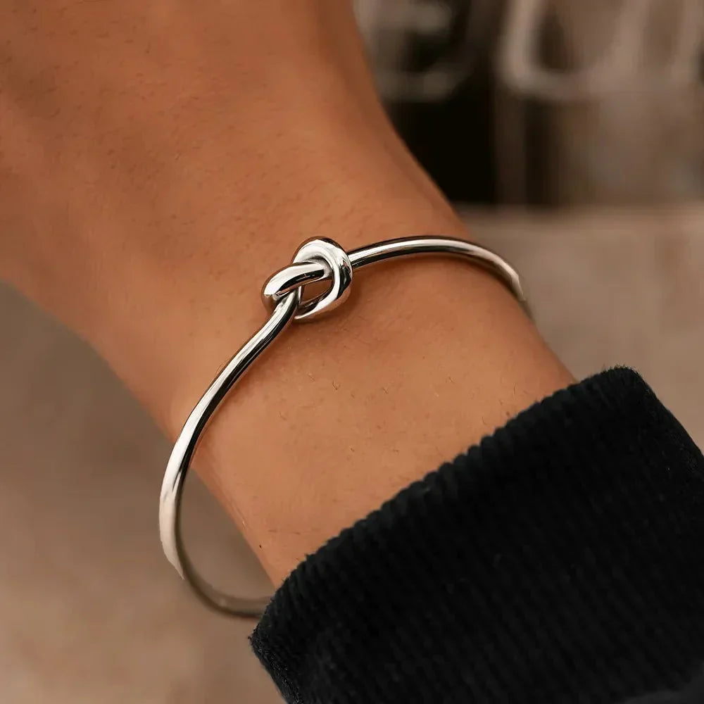 Clea – Pulsera klasyczna z węzłem