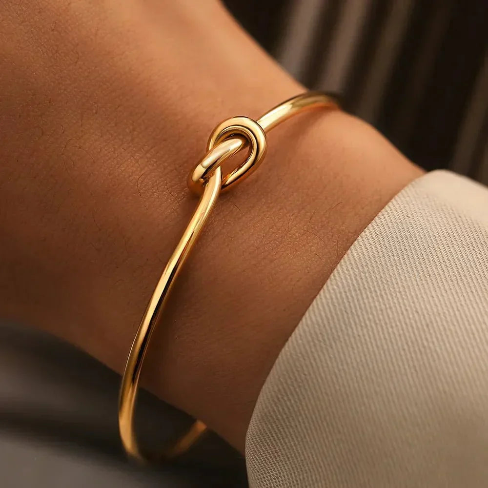 Clea – Pulsera klasyczna z węzłem