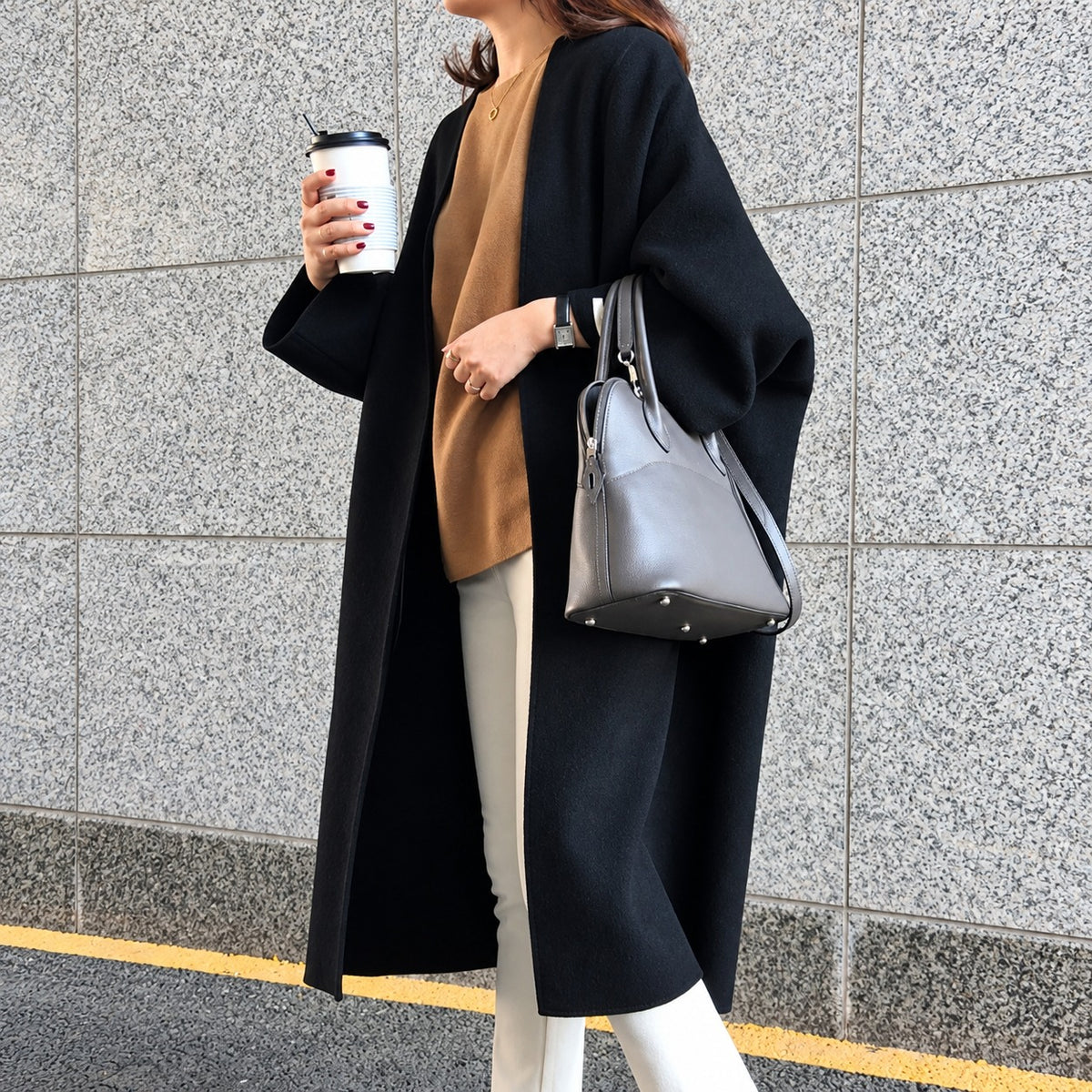 Długi damski płaszcz z rozcięciem z przodu, oversize, kimono rękawy
