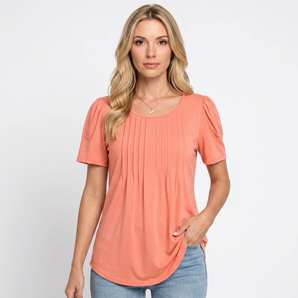 Damska T-shirt z krótkim rękawem i plisowanym detalem - luźny krój