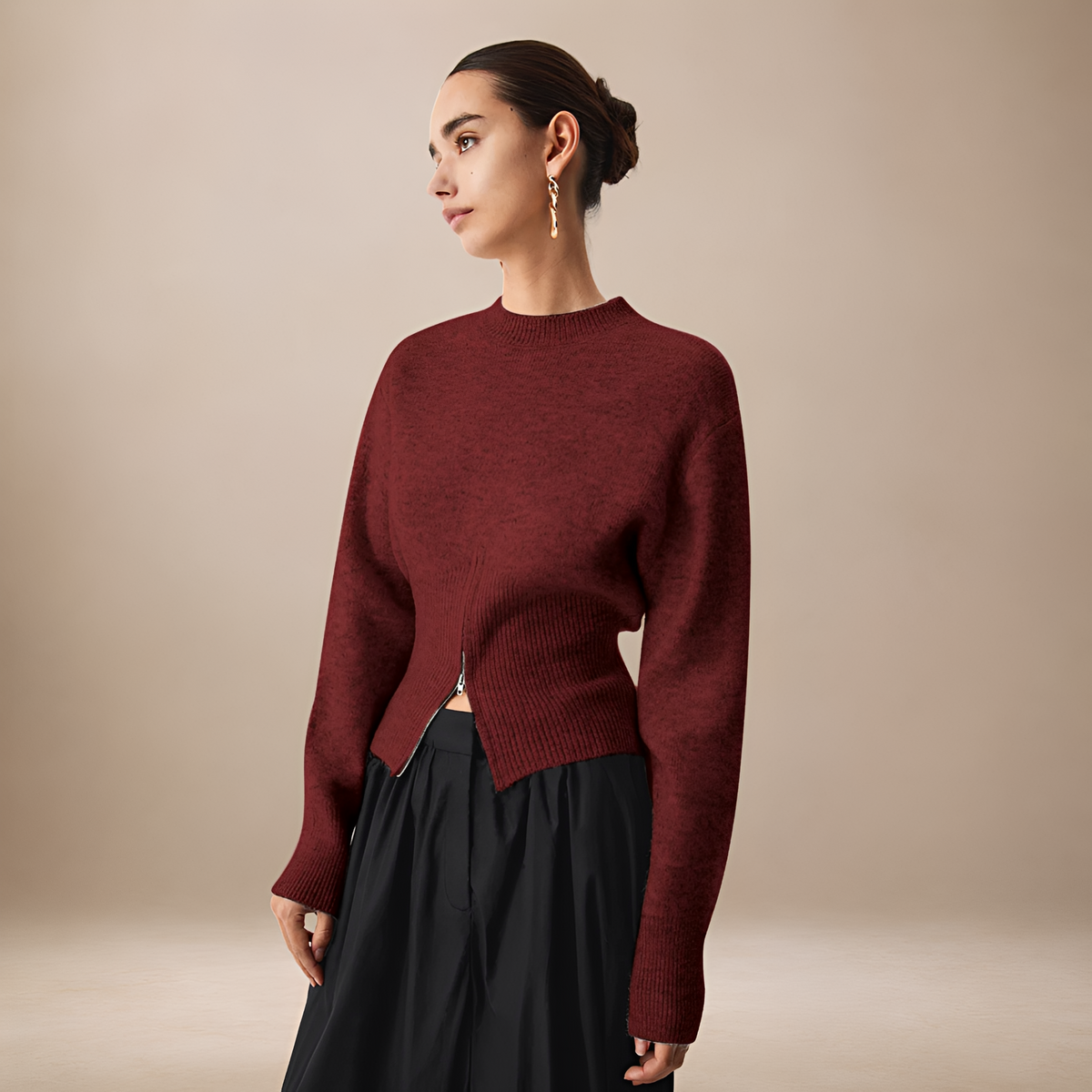 Damski sweter z półzamkiem i rozcięciem u dołu regular fit