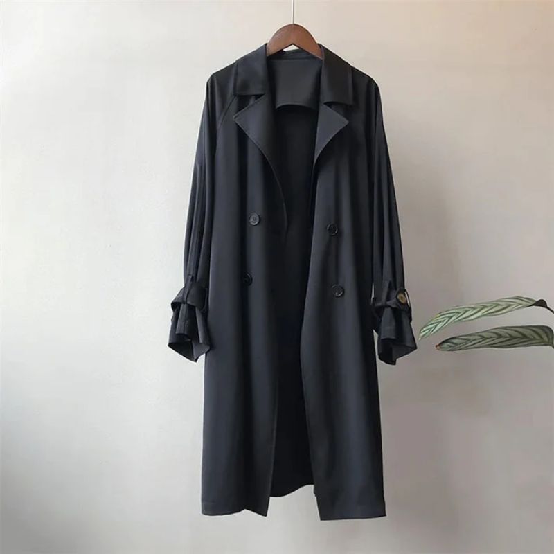 Damski trench coat double-breasted z guzikami i paskiem na rękawach