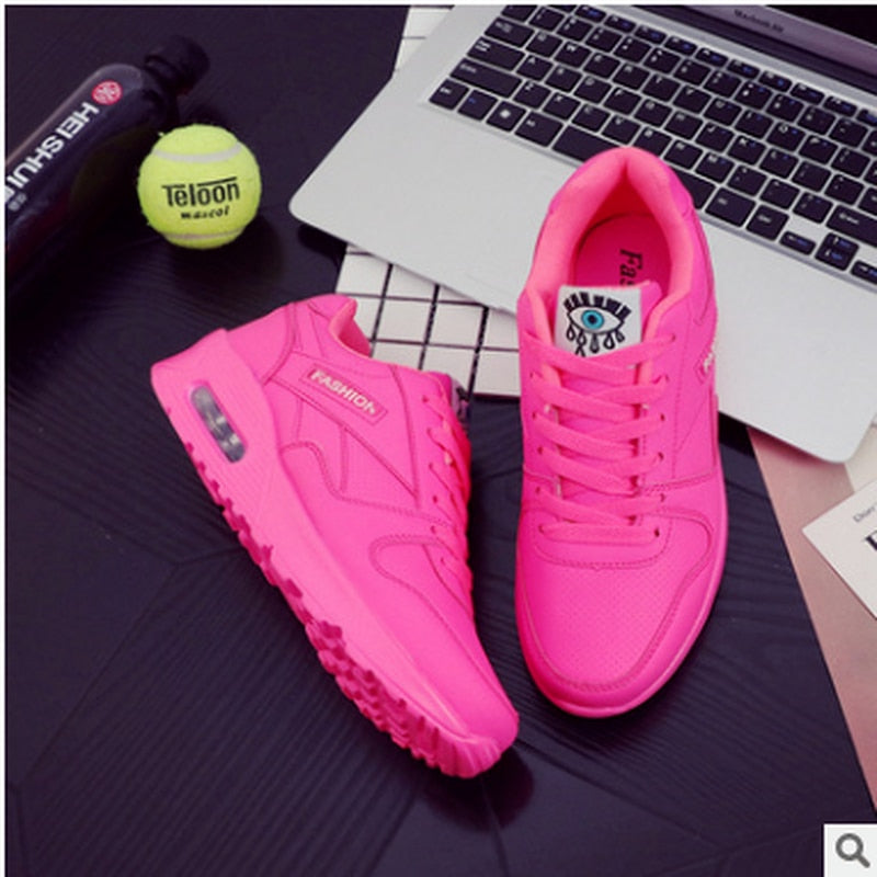 Damskie sneakers z poduszką powietrzną i motywem oka - wygodny krój