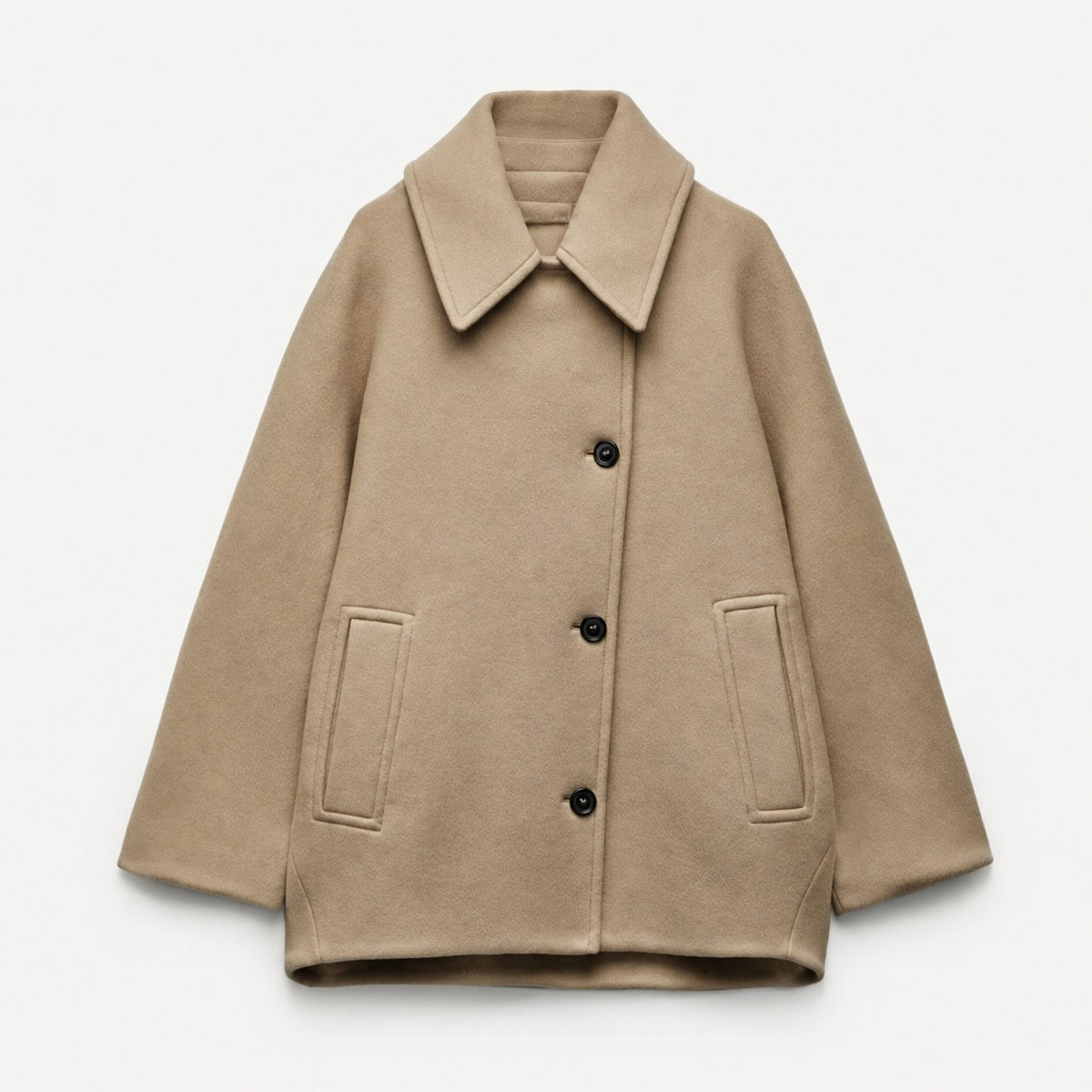 Manteau oversize pour femmes z szerokim krojem i klasycznym kołnierzem na guziki