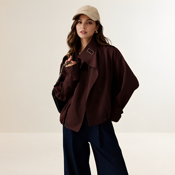 Płaszcz trench damski oversize z długim rękawem i dwurzędowym zapięciem