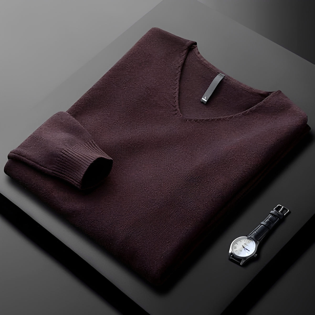 Sweter męski z dekoltem V - klasyczny krój, uniwersalny styl