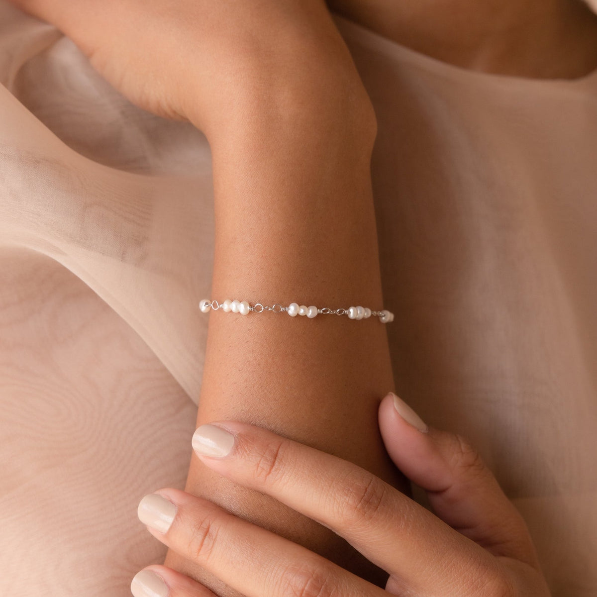 Hailey – Pulsera z pereł z stacjami