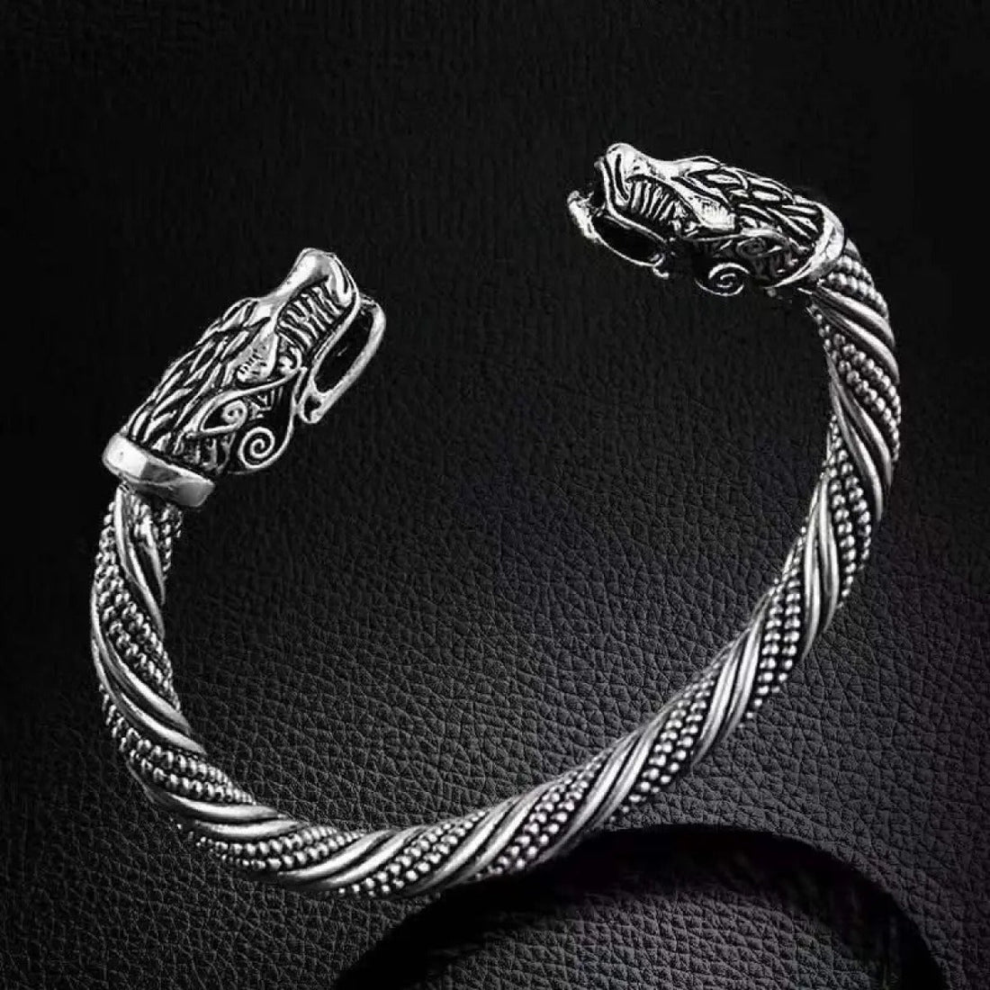 Ragnar – Pulsera wikinga w aspekcie starego srebra dla mężczyzn
