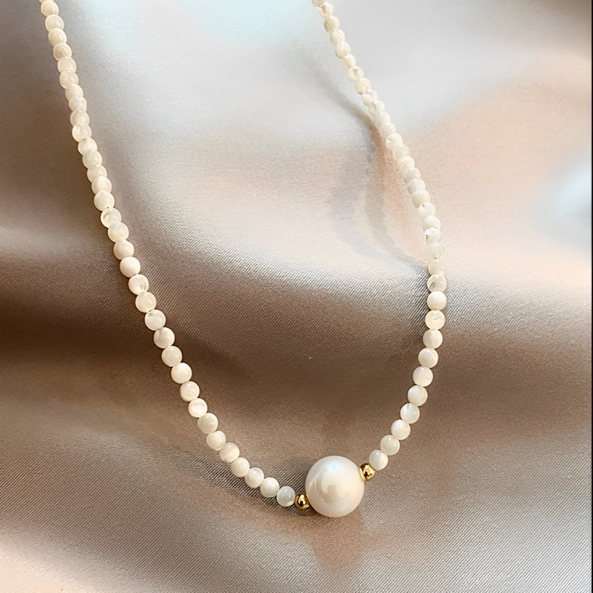 Claire – Elegancki kolczyk z perłami