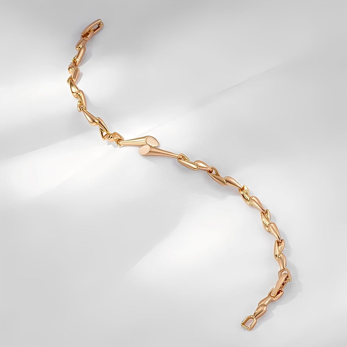 Lina – Elegancka złota bransoletka