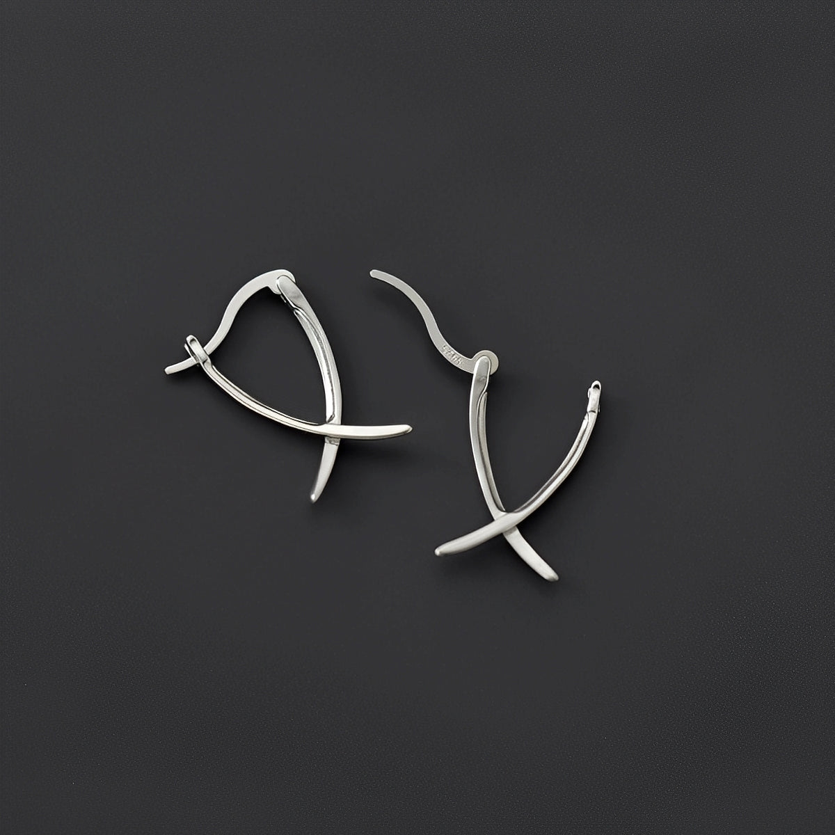 Vanny – Pendientes de krzyżowe z eleganckiego złota