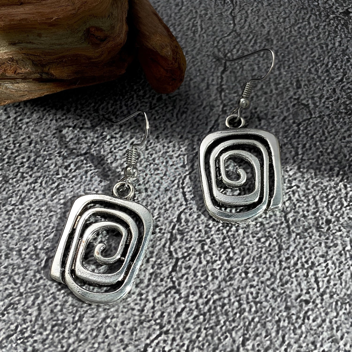 Kaia – Pendientes Boho w srebrze z projektem w spirali