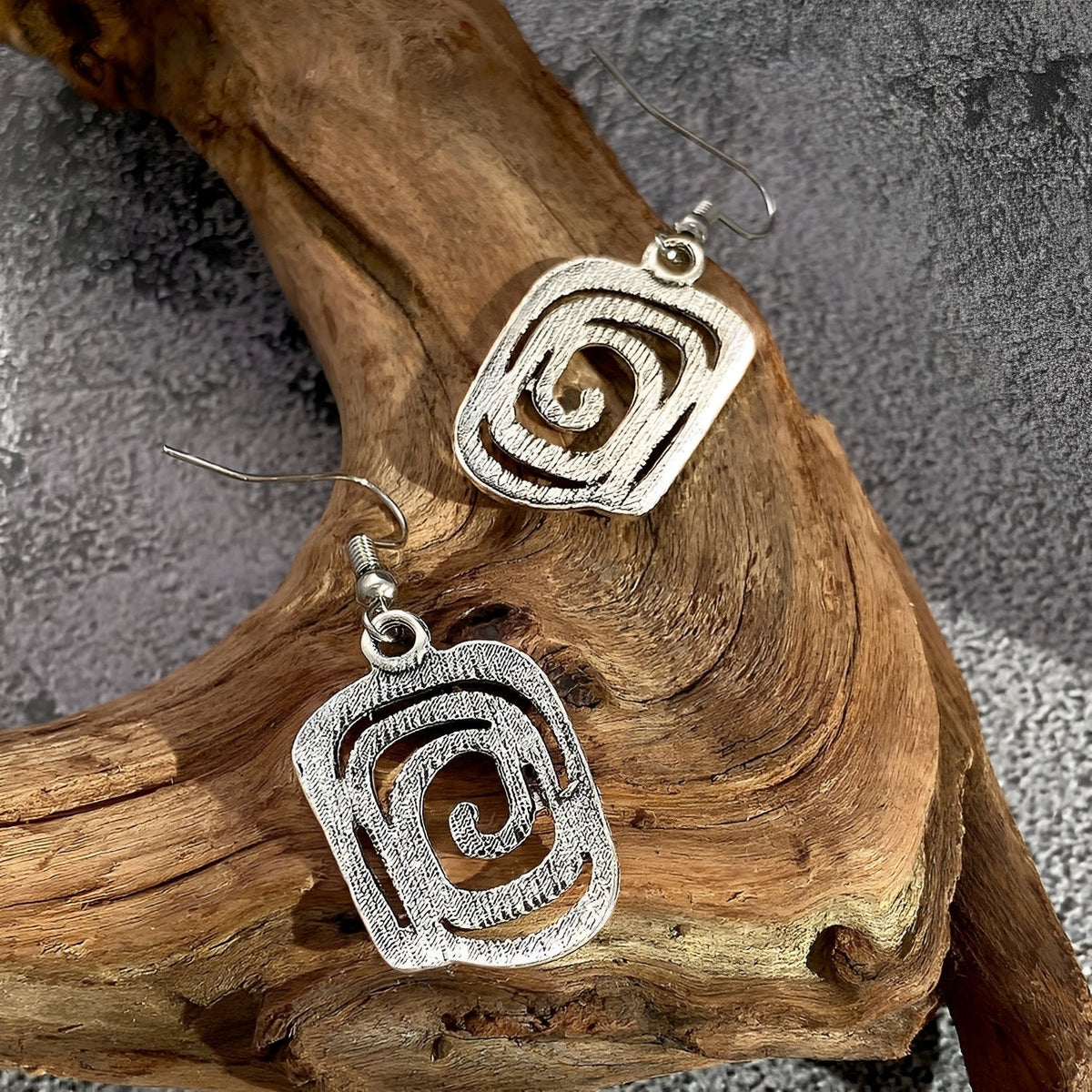 Kaia – Pendientes Boho w srebrze z projektem w spirali