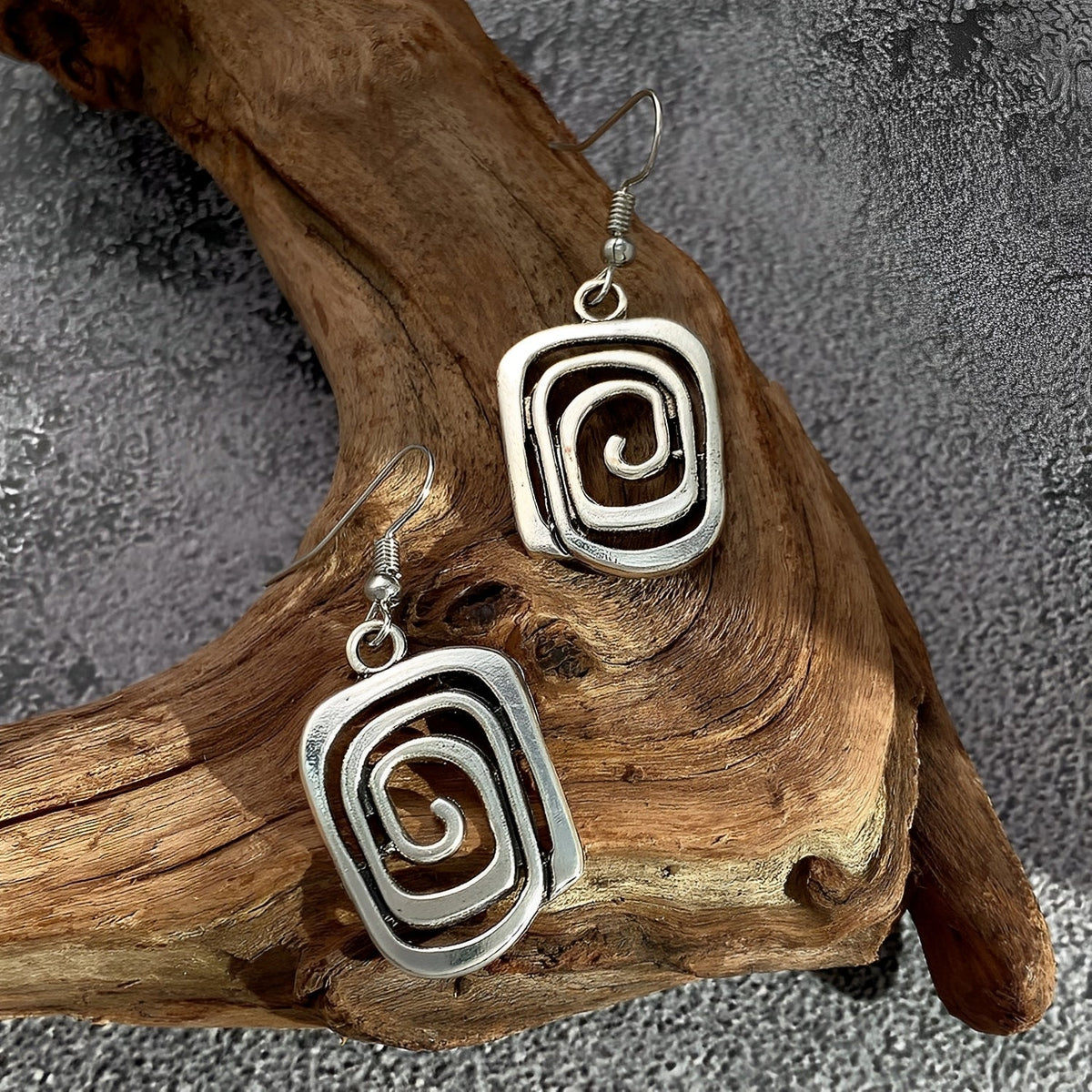 Kaia – Pendientes Boho w srebrze z projektem w spirali