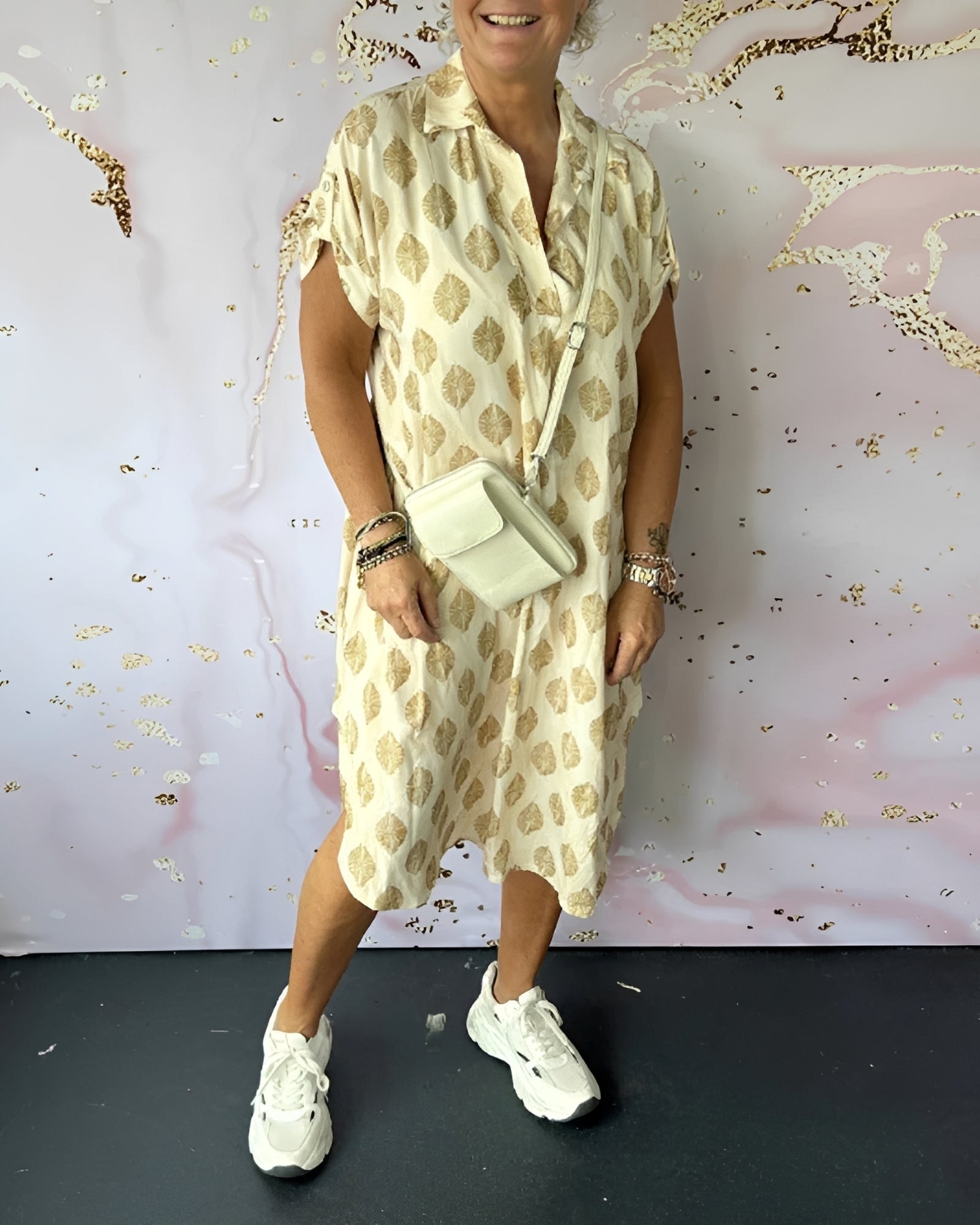 Kristina - stylowa, luźno dopasowana sukienka z klapami dla kobiet