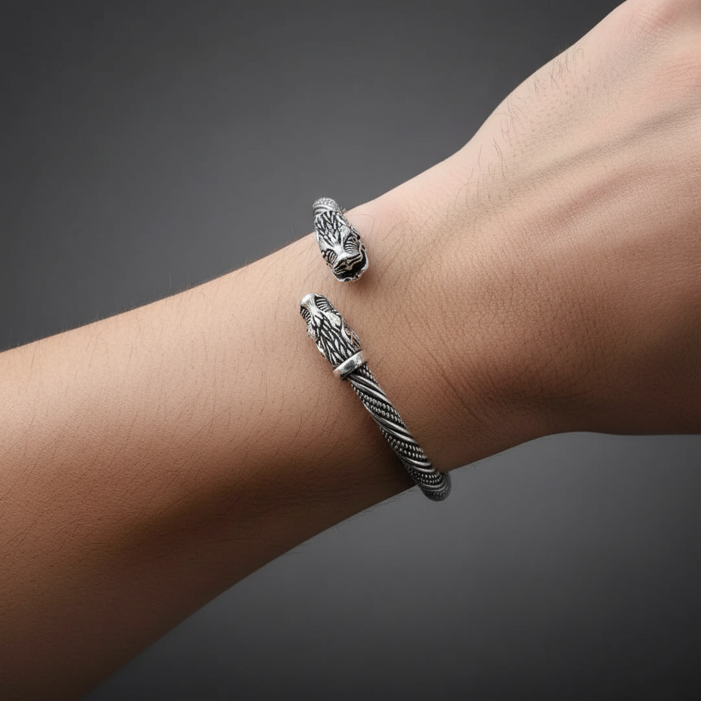 Ragnar – Pulsera wikinga w aspekcie starego srebra dla mężczyzn