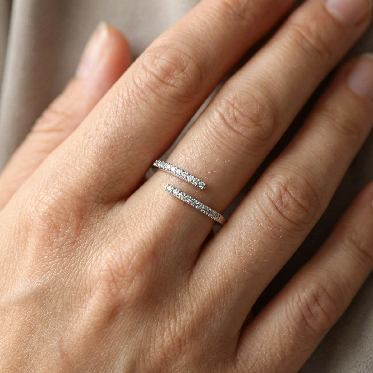Anika – Pierscionek elegancki